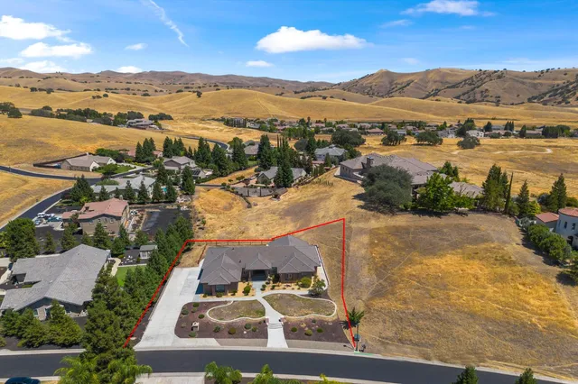an aerial view of residential building and lake view