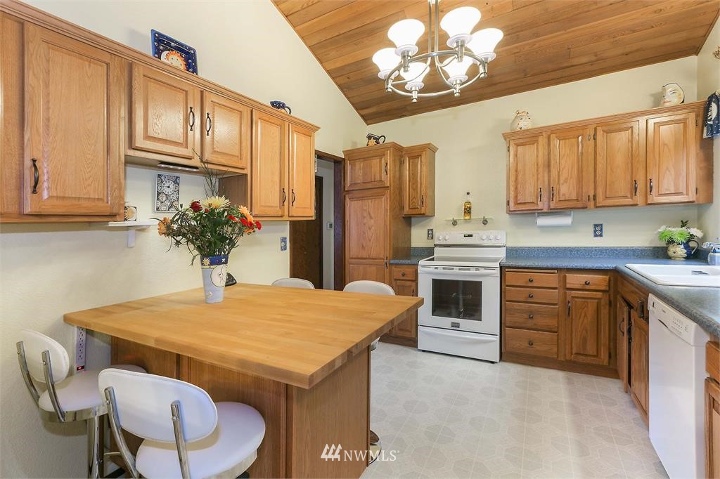 11637 Southeast Black Road Olalla, WA 98359 - Photo 14 of 25 Gallery Image 14