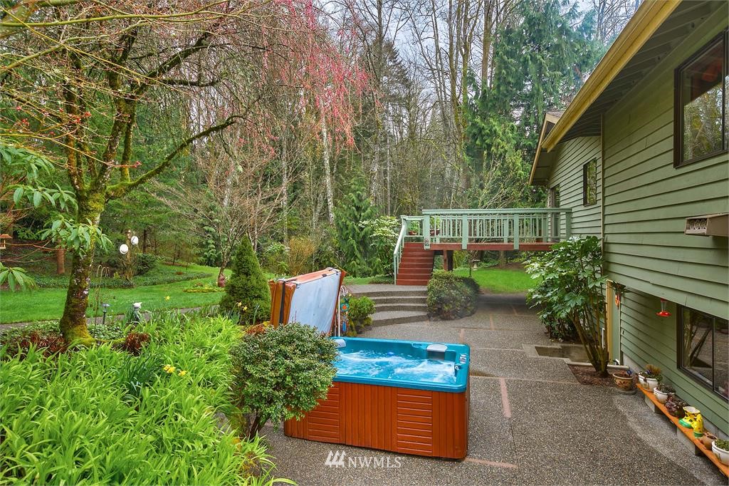 11637 Southeast Black Road Olalla, WA 98359 - Photo 6 of 25 Gallery Image 6