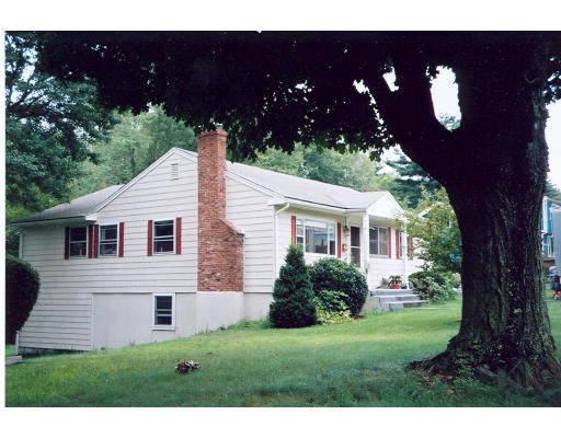 78 Londonderry Road Framingham, MA 01701 - Photo 3 of 3 Gallery Image 3