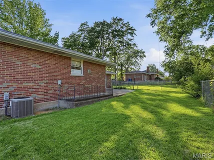 $175,000 | 3631 Park Crest Drive, St. Louis, MO 63125