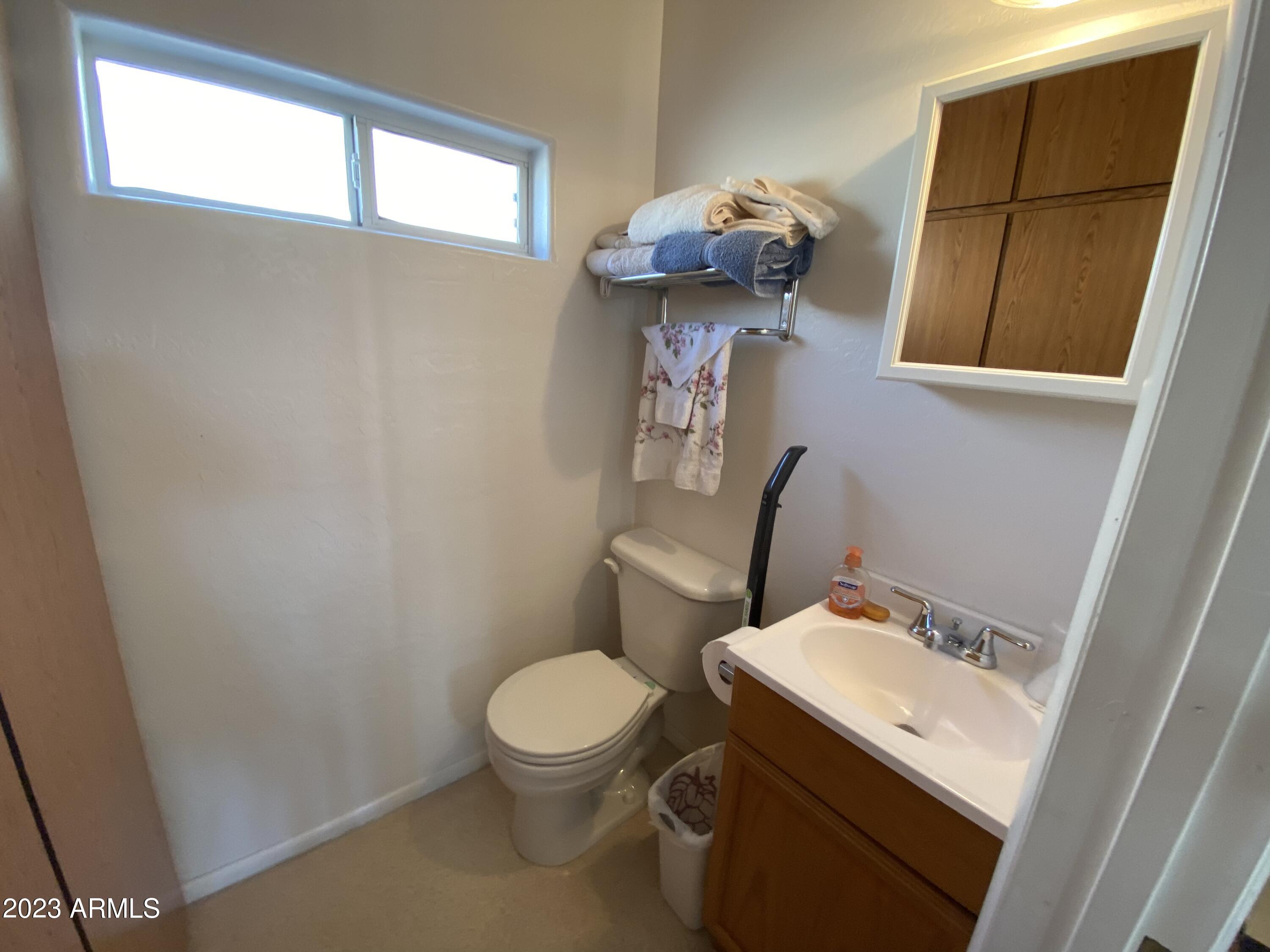 1098 South Shoshone Drive, Unit 98 Apache Junction, AZ 85119 - Photo 17 of 31 6B006FCB-4956-411F-B2A7-20690B0E23DF