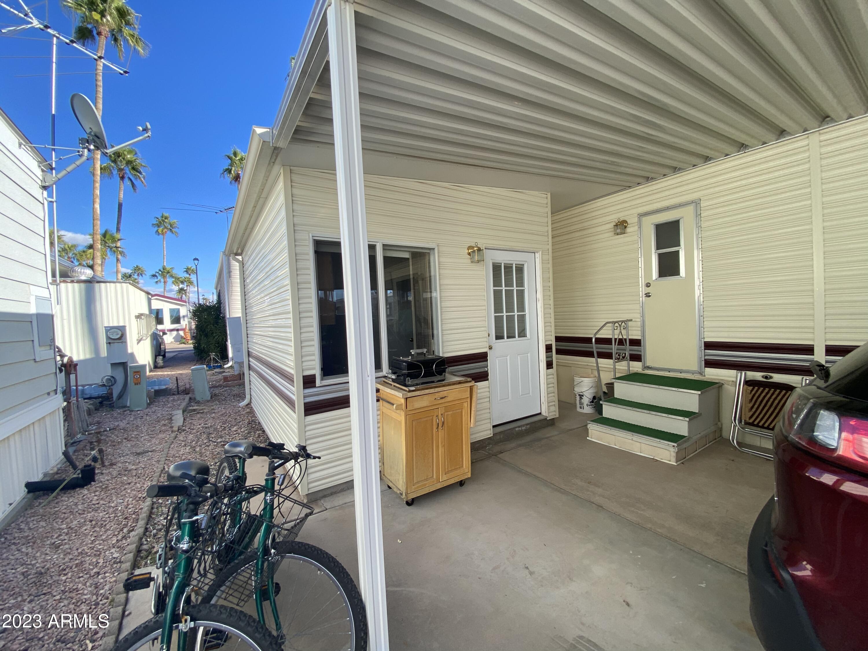 1098 South Shoshone Drive, Unit 98 Apache Junction, AZ 85119 - Photo 21 of 31 9580E7F3-2E2B-4905-AAD5-38E16C058E81