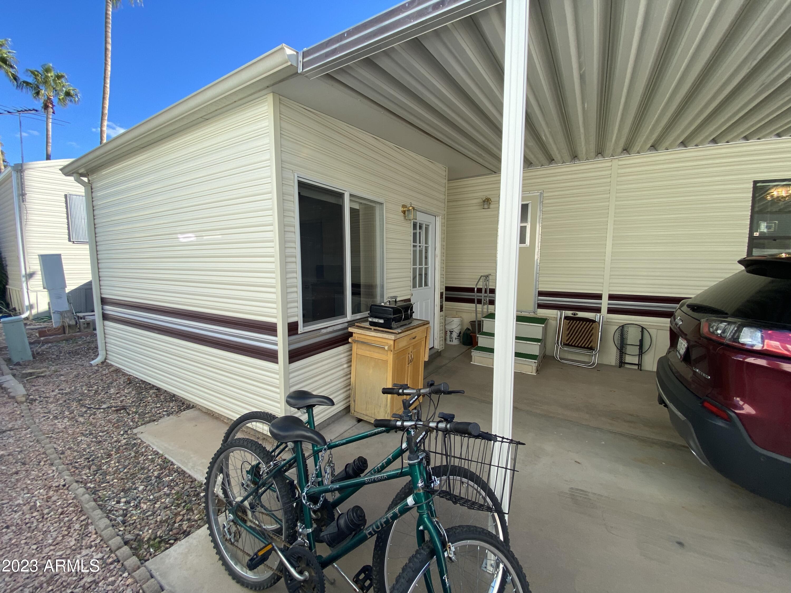 1098 South Shoshone Drive, Unit 98 Apache Junction, AZ 85119 - Photo 23 of 31 FEC0DD34-3ABF-4C45-ACDE-E8698107A6EC