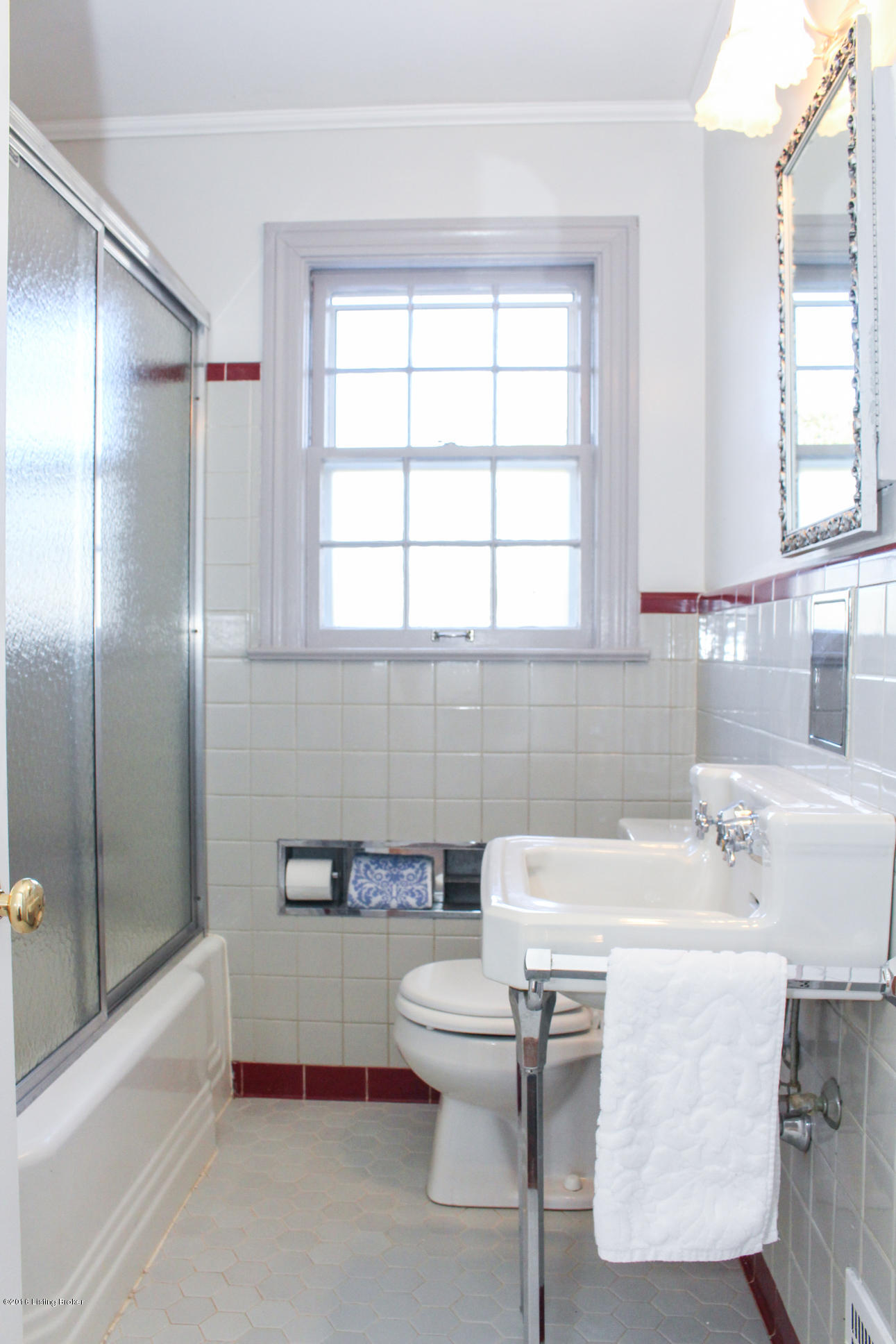 225 Alcott Road Louisville, KY 40207 - Photo 25 of 38 IMG_7949