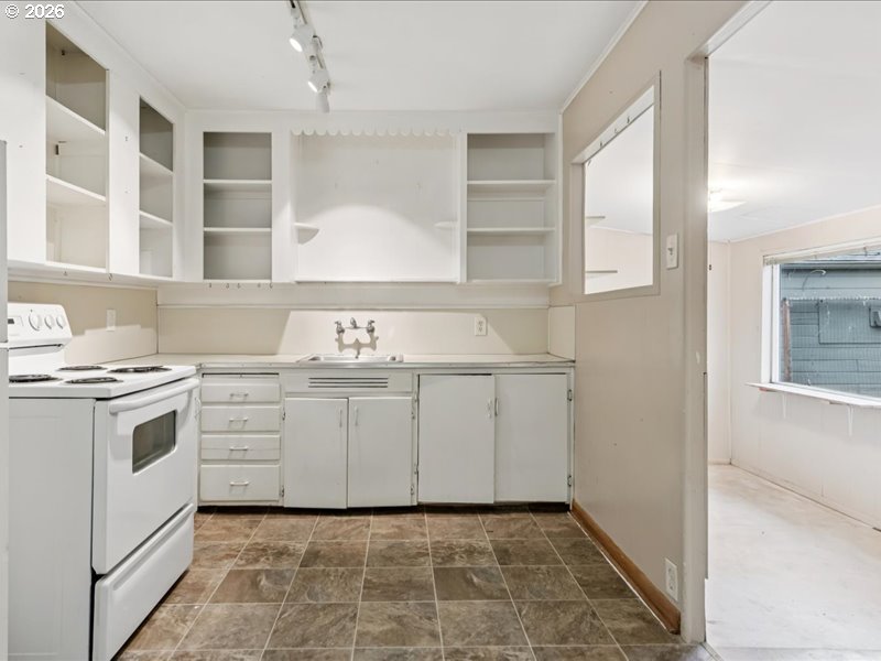 8234 Northeast Webster Street Portland, OR 97220 - Photo 16 of 37 Kitchen