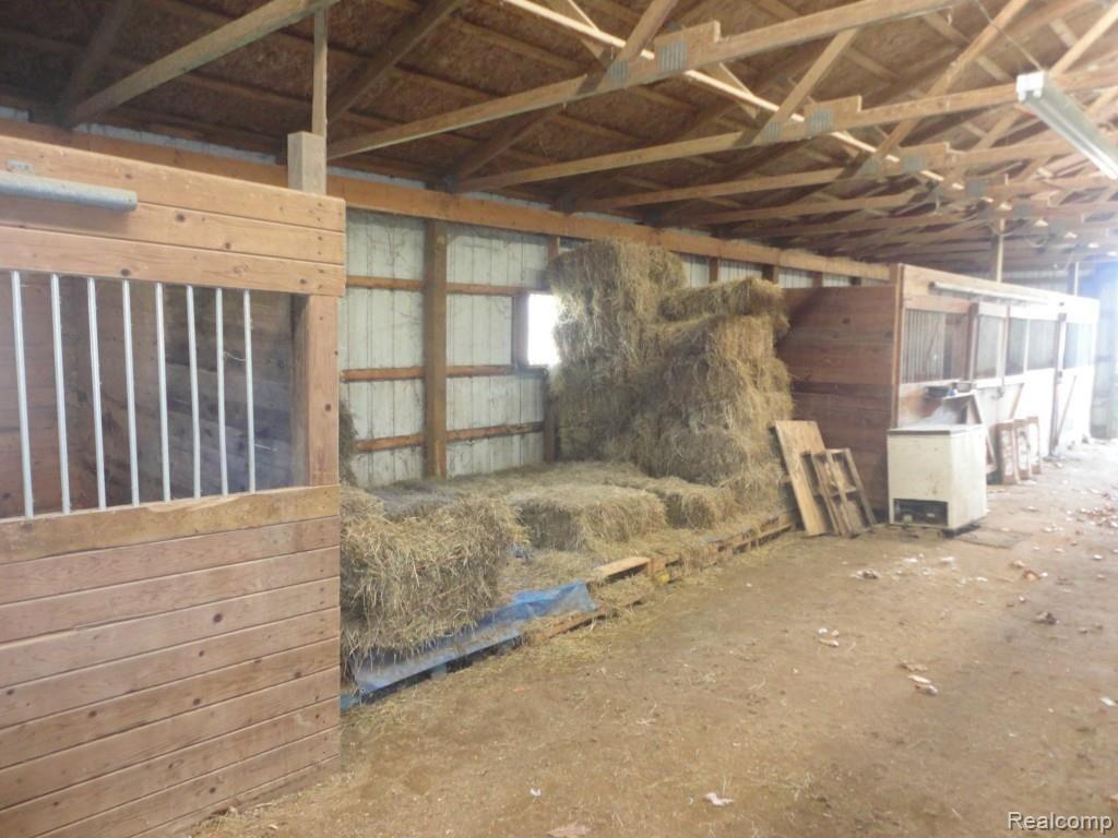 10385 Sharp Road Swartz Creek, MI 48473 - Photo 9 of 29 045.jpg