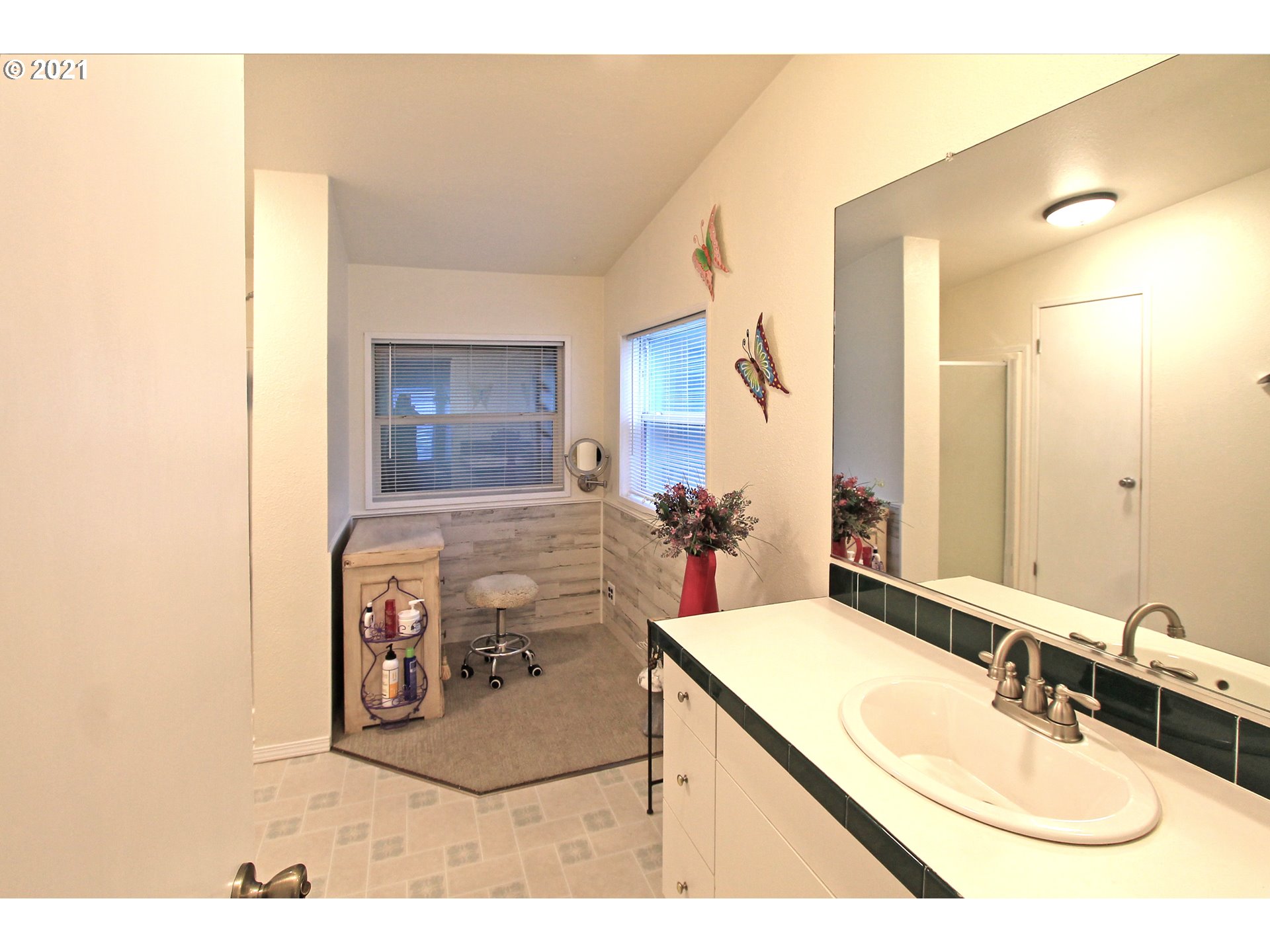 17508 South Palmer Road Oregon City, OR 97045 - Photo 12 of 32