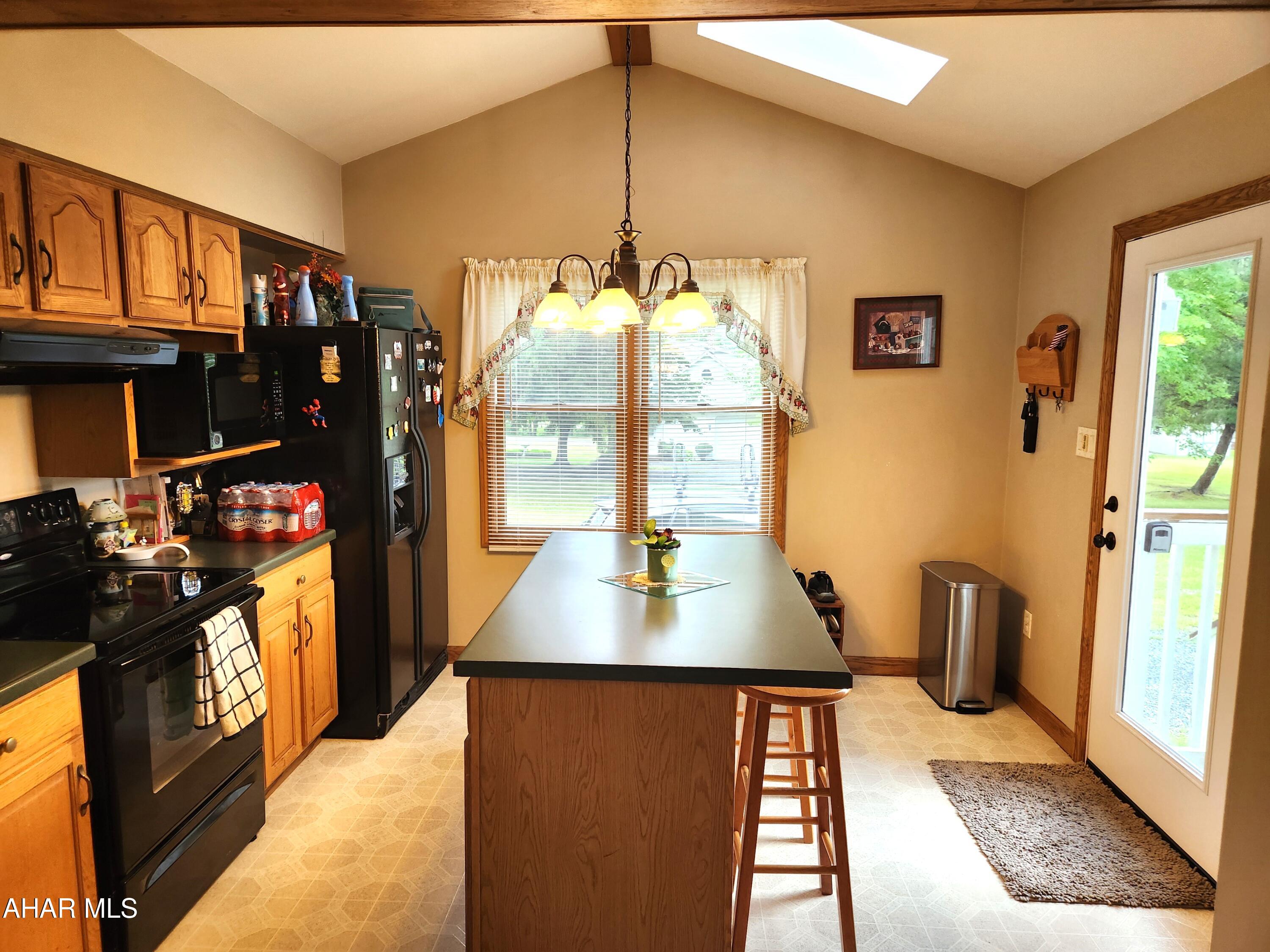 4730 Cortland Road New Paris, PA 15554 - Photo 3 of 44