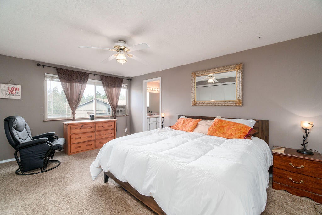 63480 Vogt Road Bend, OR 97701 - Photo 12 of 28 RileyVisuals-52