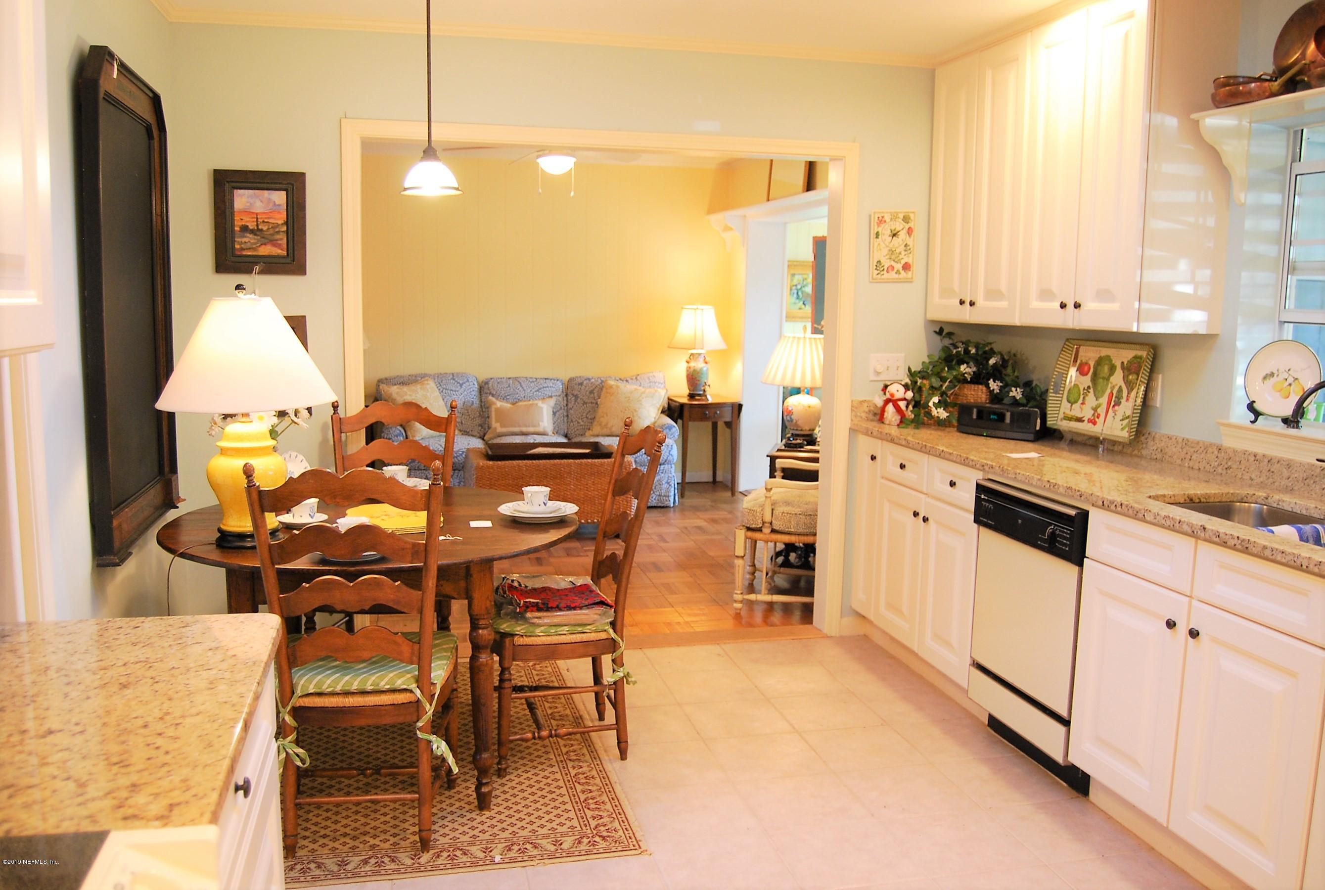 4278 Rapallo Road Jacksonville, FL 32244 - Photo 23 of 34 kitchen