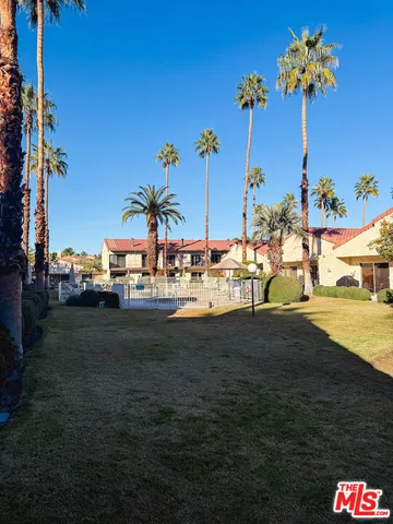 $575,000 | 1833 South Araby Drive, Unit 11, Palm Springs, CA 92264