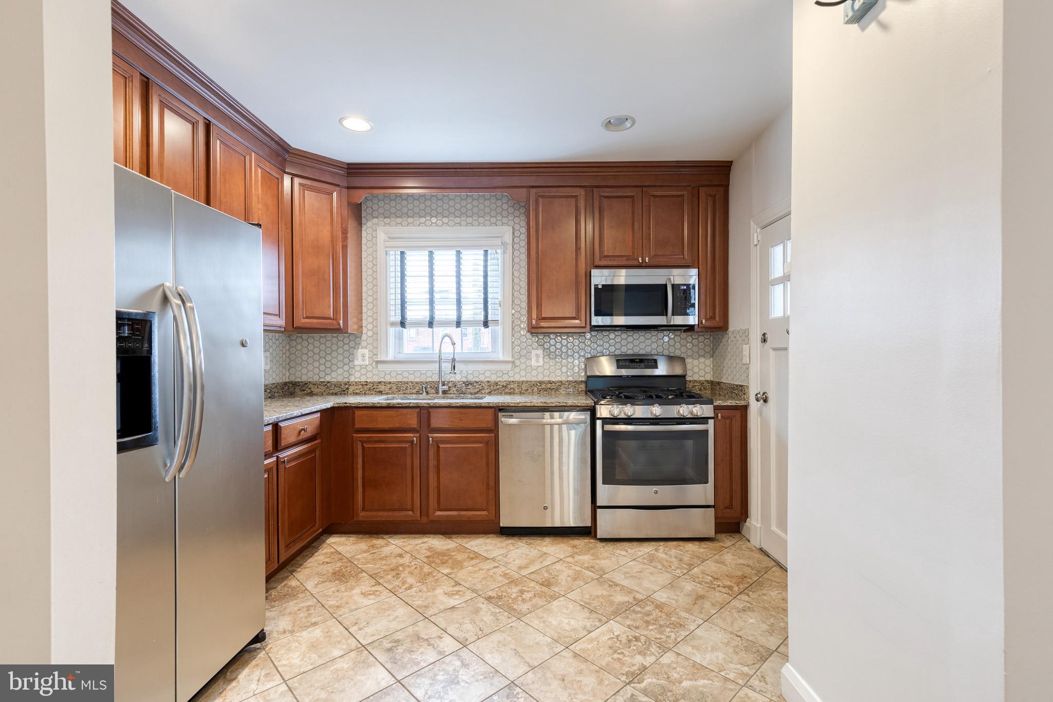 6843 Dunbar Road Baltimore, MD 21222 - Photo 12 of 25