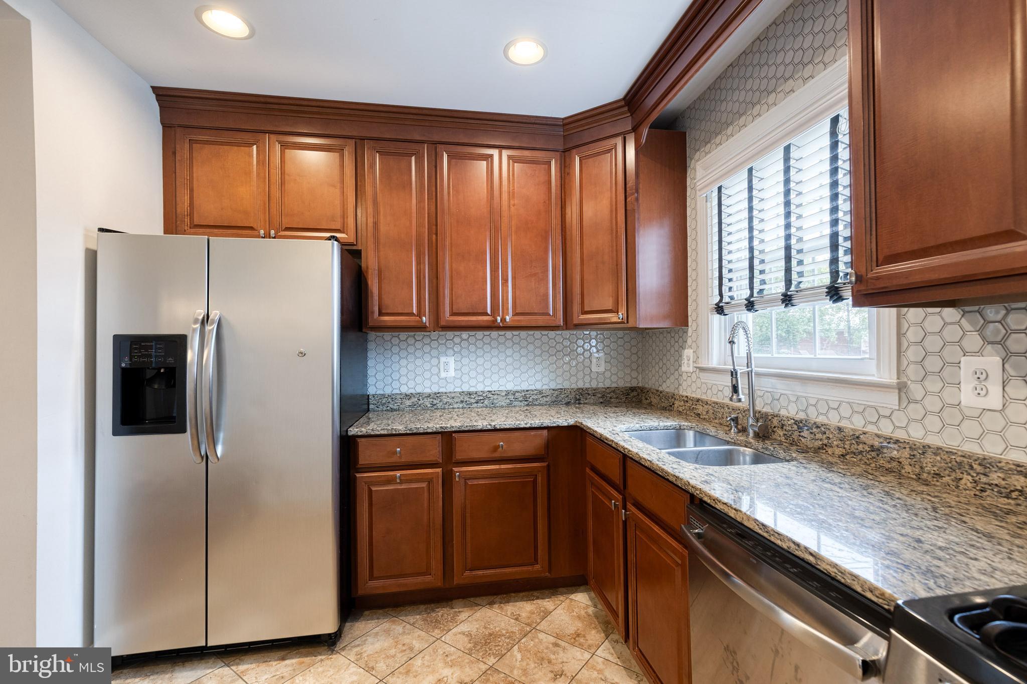 6843 Dunbar Road Baltimore, MD 21222 - Photo 14 of 25