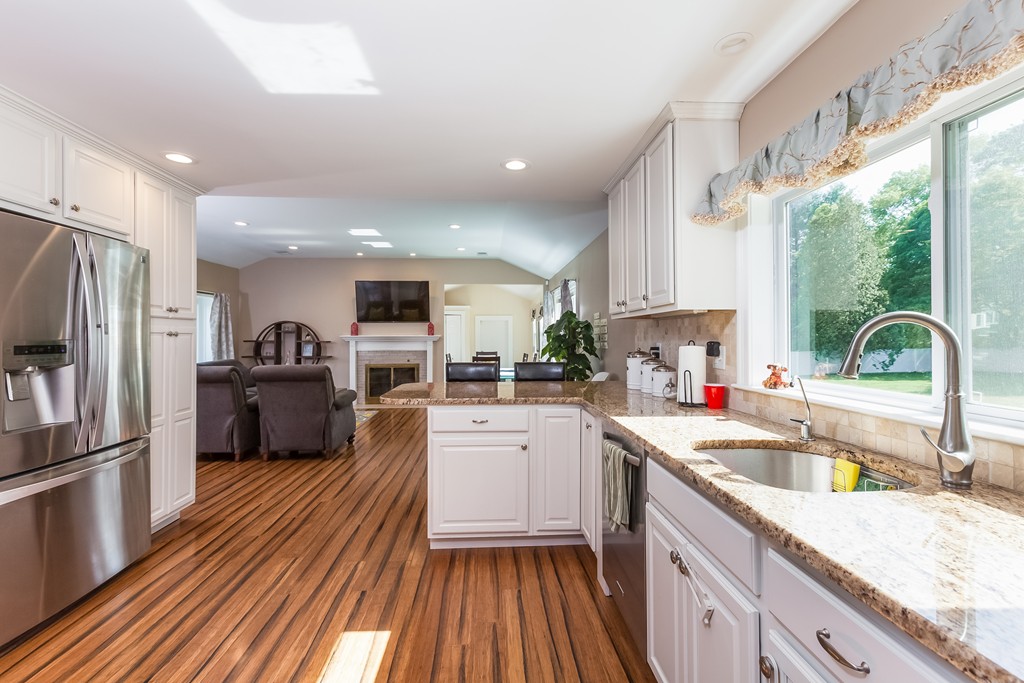 47 Victoria Road Sudbury, MA 01776 - Photo 8 of 28