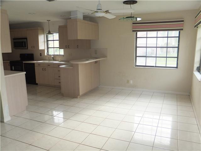 1212 Northwest 15th Street Boca Raton, FL 33486 - Photo 6 of 22 Kitchen