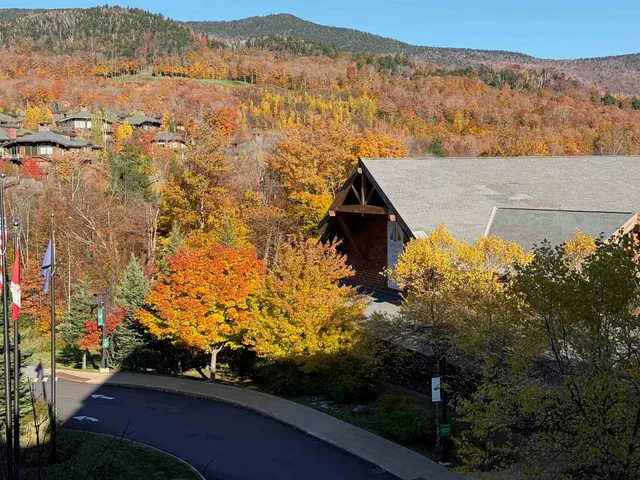 $519,000 | 7412 Mountain Road, Unit 1426, Stowe, VT 05672