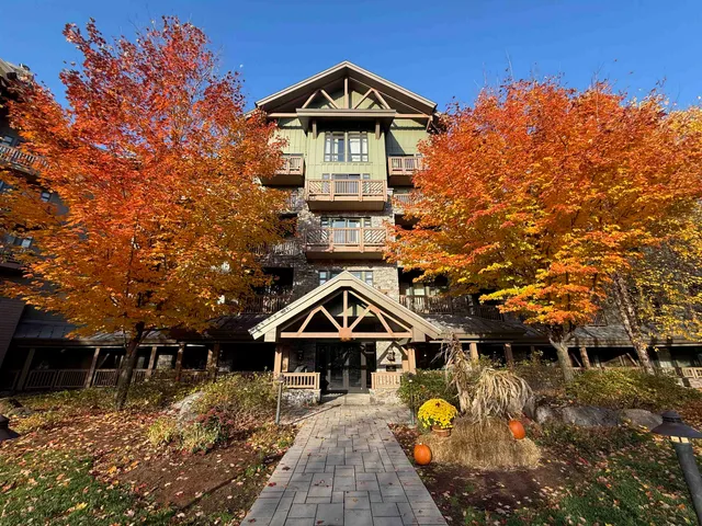 $519,000 | 7412 Mountain Road, Unit 1426, Stowe, VT 05672