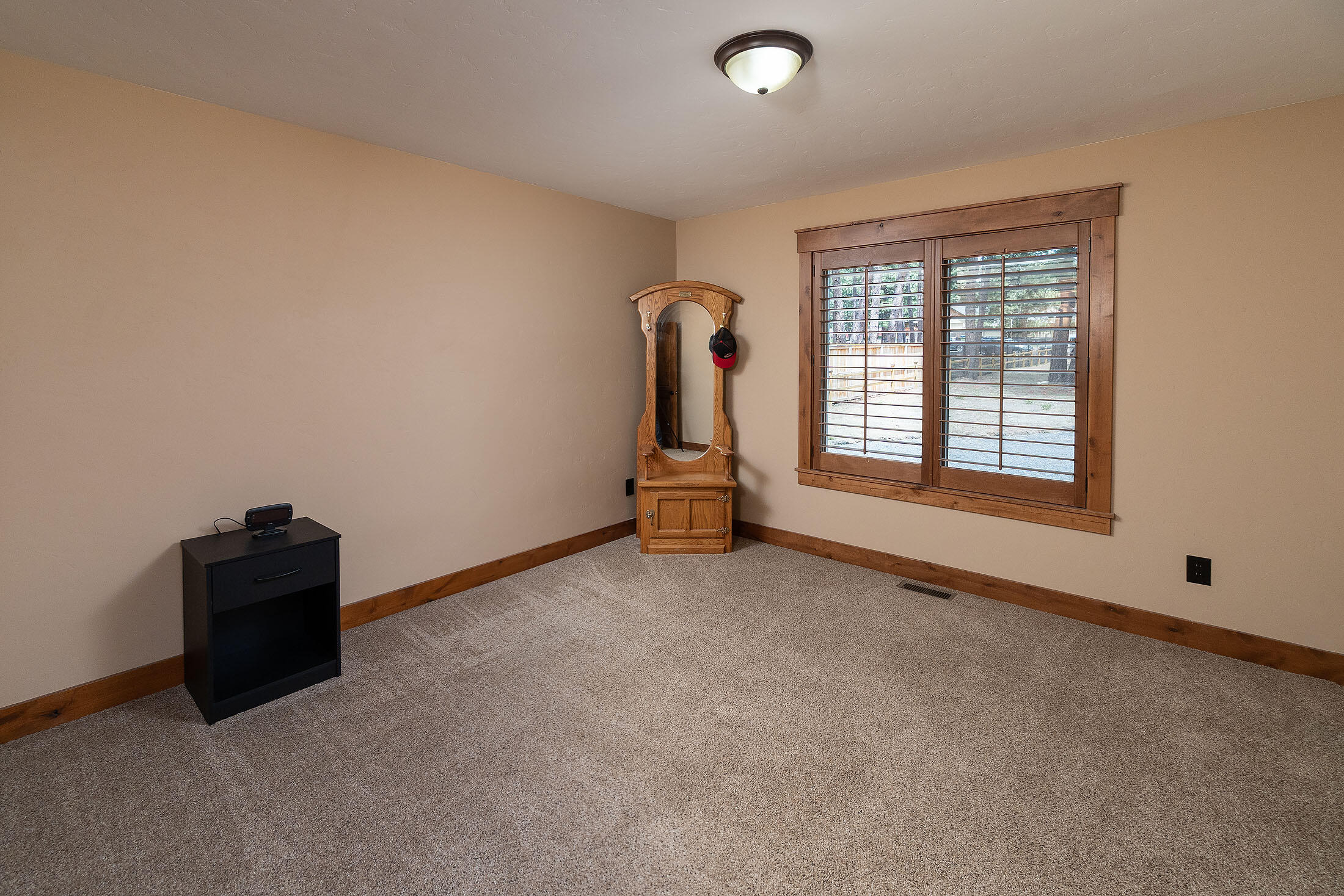 19053 Pumice Butte Road Bend, OR 97702 - Photo 13 of 20 All bedrooms are large in this house!