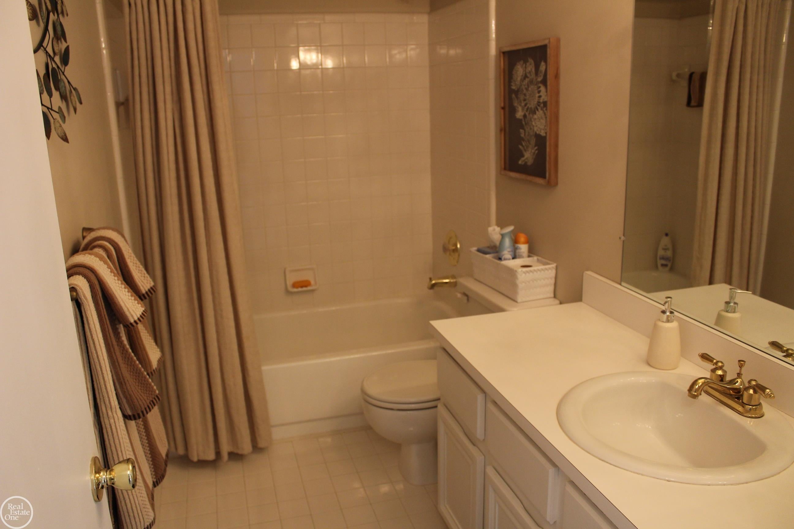 20315 Dunham Road Clinton Township, MI 48038 - Photo 19 of 32 Gallery Image 19