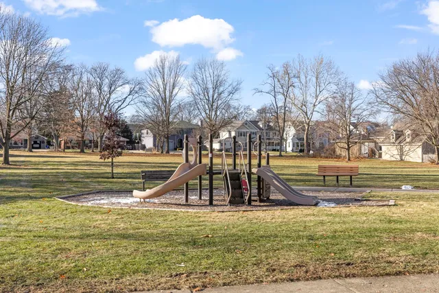 $500,000 | 345 Woodstock Avenue, Glen Ellyn, IL 60137