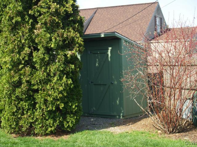 2911 Avon Road Bethlehem, PA 18017 - Photo 19 of 27 Gallery Image 19
