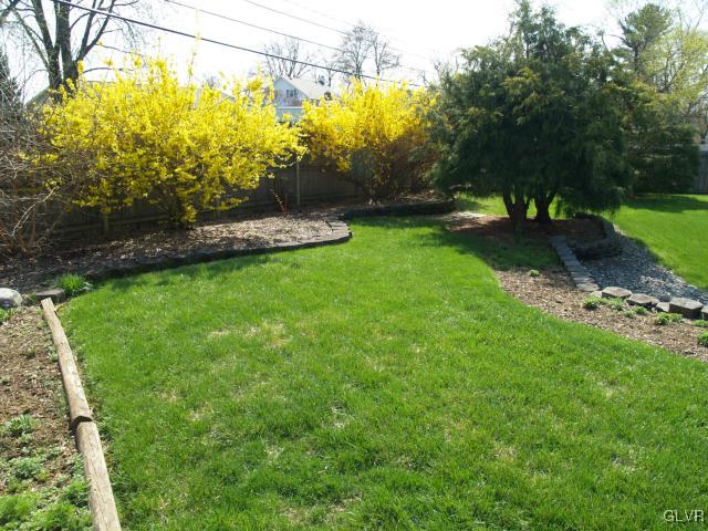2911 Avon Road Bethlehem, PA 18017 - Photo 23 of 27 Gallery Image 23