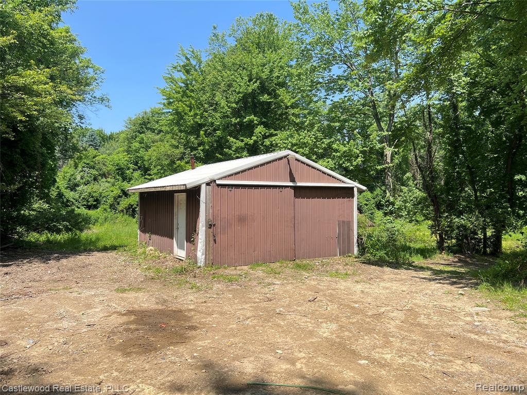 8865 Michigamme Road Clarkston, MI 48348 - Photo 6 of 19 Gallery Image 6