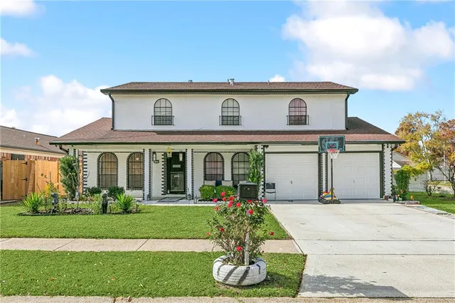 $340,000 | 2700 Sandero Del Este, Harvey, LA 70058
