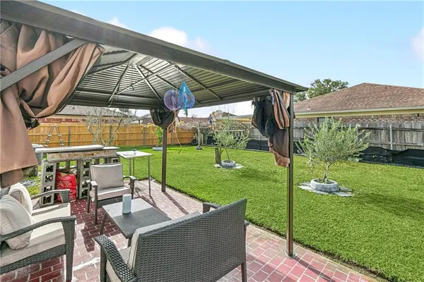 $330,000 | 2700 Sandero Del Este, Harvey, LA 70058