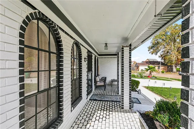 $340,000 | 2700 Sandero Del Este, Harvey, LA 70058