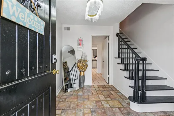 $330,000 | 2700 Sandero Del Este, Harvey, LA 70058