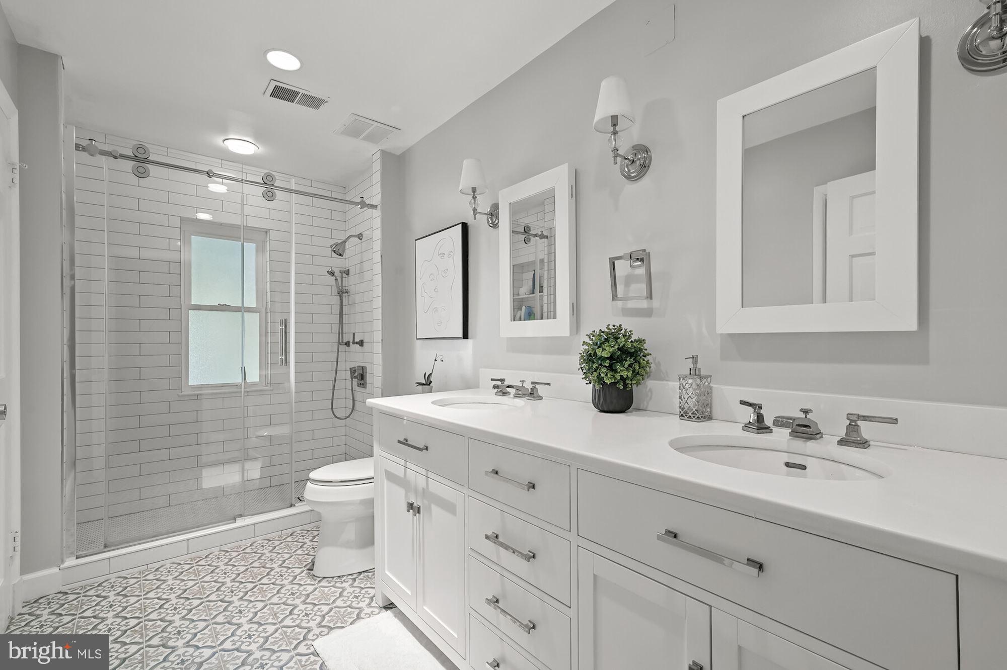 9300 Burning Tree Road Bethesda, MD 20817 - Photo 34 of 45 Full Bathroom