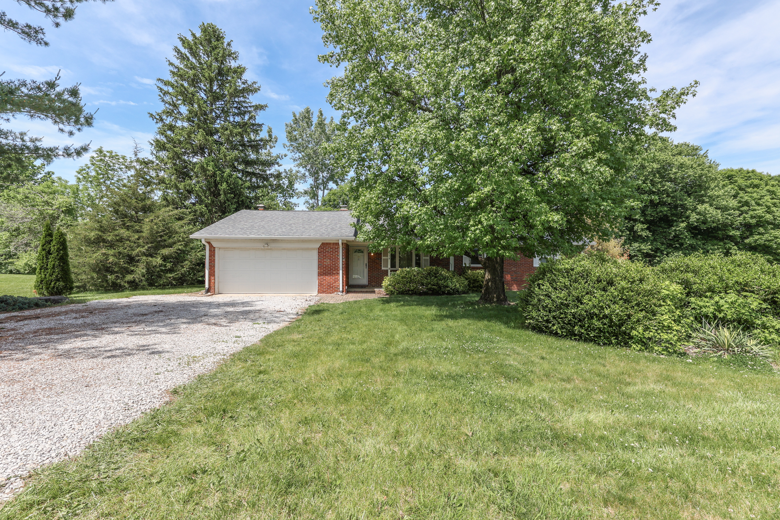 8334 Frye Road Indianapolis, IN 46259 - Photo 3 of 35 Gallery Image 3