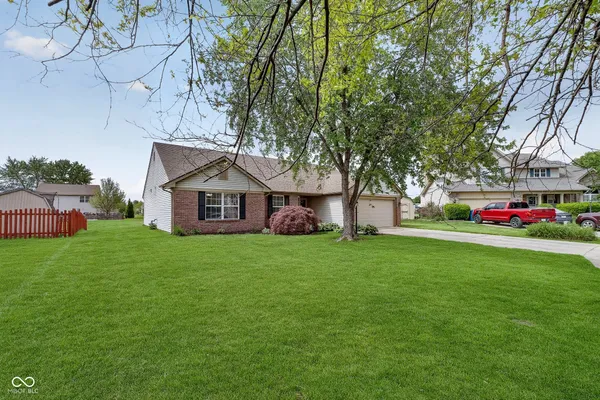 $2,200 | 6626 Crossbridge Drive, Noblesville, IN 46062