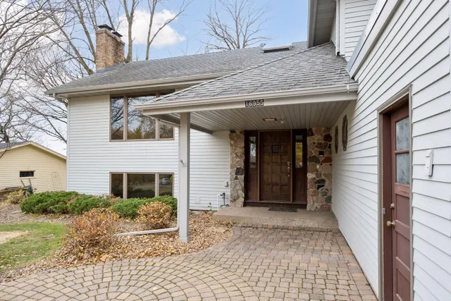 $999,900 | 16955 Weaver Lake Drive, Maple Grove, MN 55311