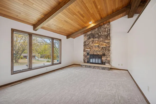 $999,900 | 16955 Weaver Lake Drive, Maple Grove, MN 55311