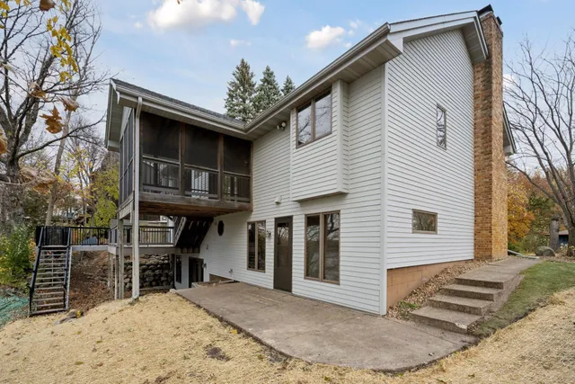 $999,900 | 16955 Weaver Lake Drive, Maple Grove, MN 55311