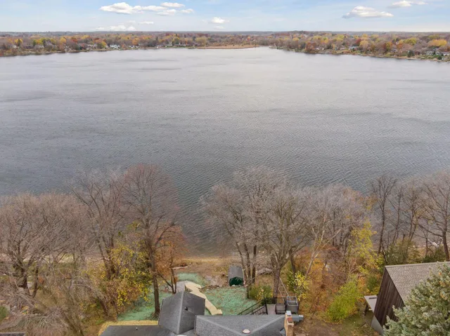 $999,900 | 16955 Weaver Lake Drive, Maple Grove, MN 55311