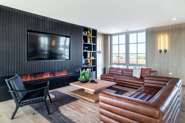 $3,710 | 11 West Prospect Avenue, Unit 508, Mount Prospect, IL 60056