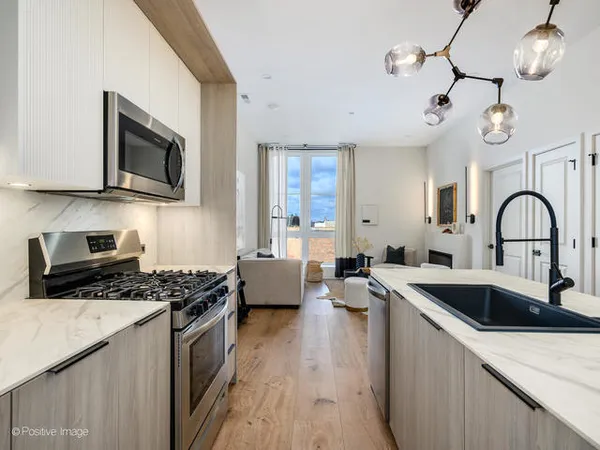 $3,710 | 11 West Prospect Avenue, Unit 508, Mount Prospect, IL 60056