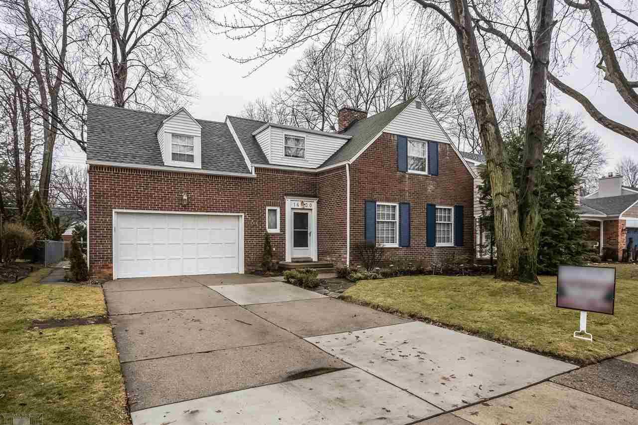1630 Oxford Road Grosse Pointe Woods, MI 48236 - Photo 5 of 50