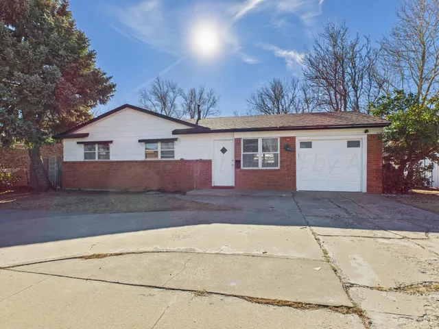 $170,000 | 1002 Northeast 4th Street, Dumas, TX 79029