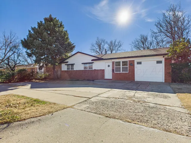 $170,000 | 1002 Northeast 4th Street, Dumas, TX 79029