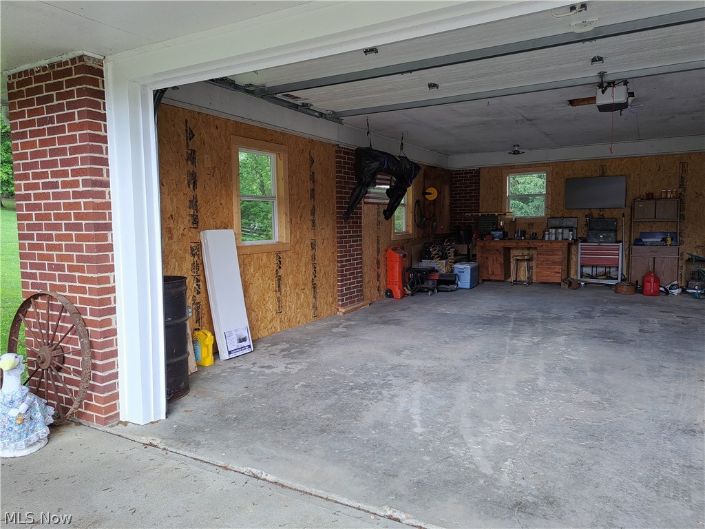 3905 Mark Road Cambridge, OH 43725 - Photo 48 of 50 View of garage
