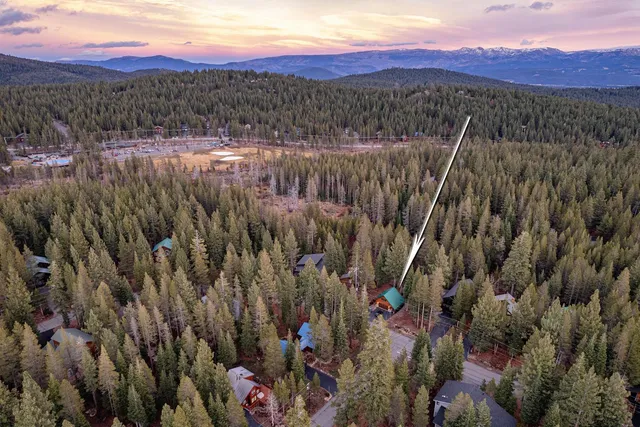 $1,095,000 | 13541 Cristallina Way, Truckee, CA 96161