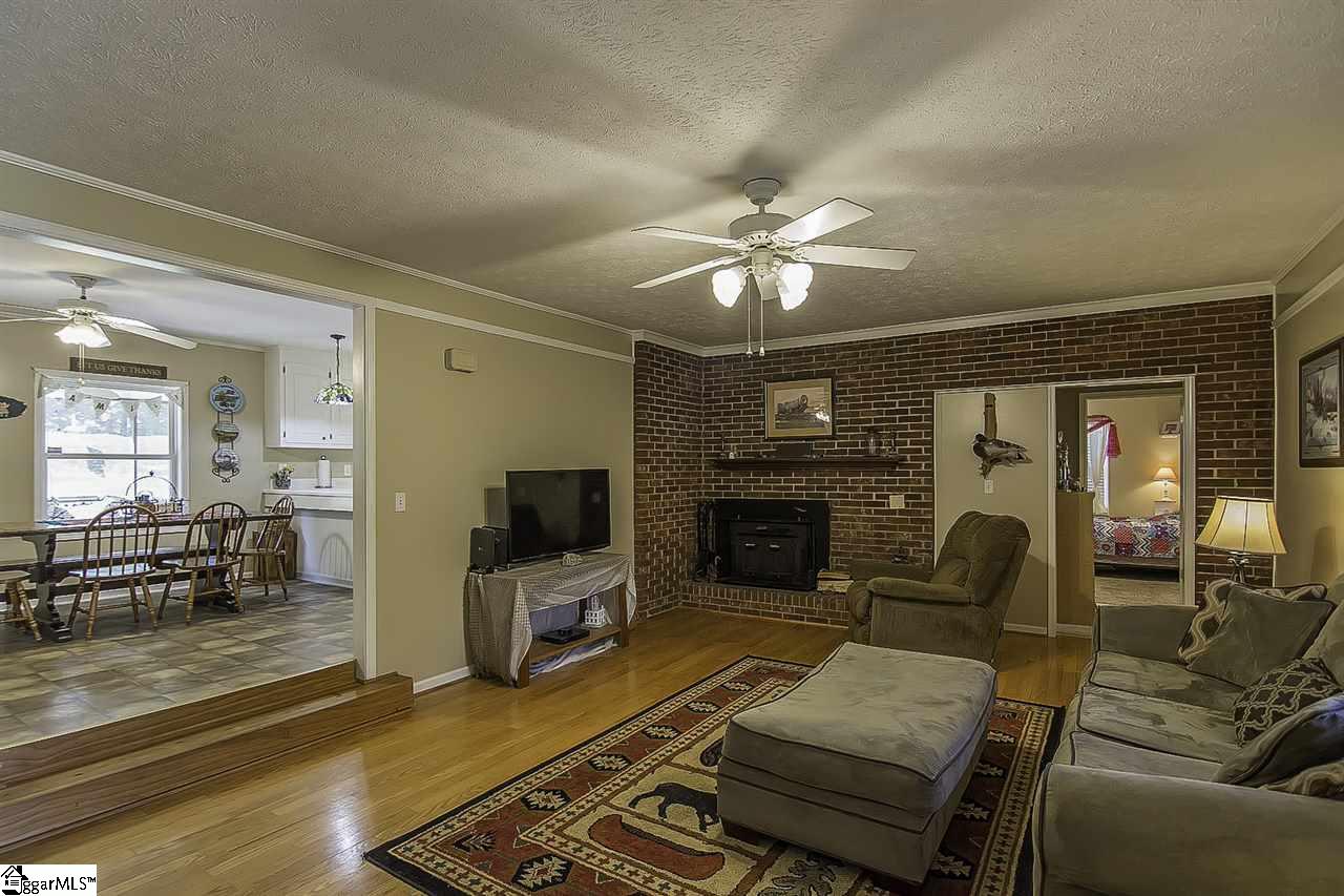 151 Pearson Road Belton, SC 29627 - Photo 2 of 28