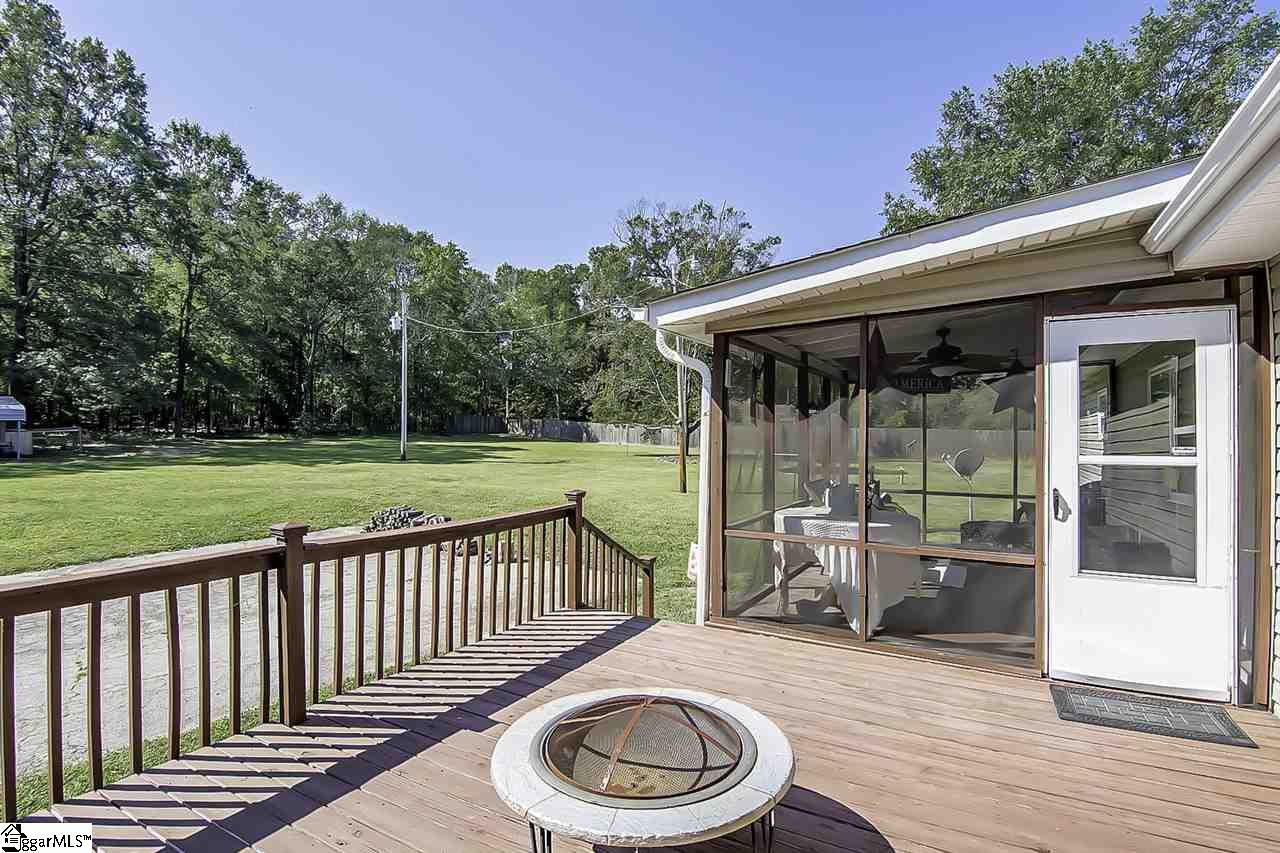 151 Pearson Road Belton, SC 29627 - Photo 4 of 28