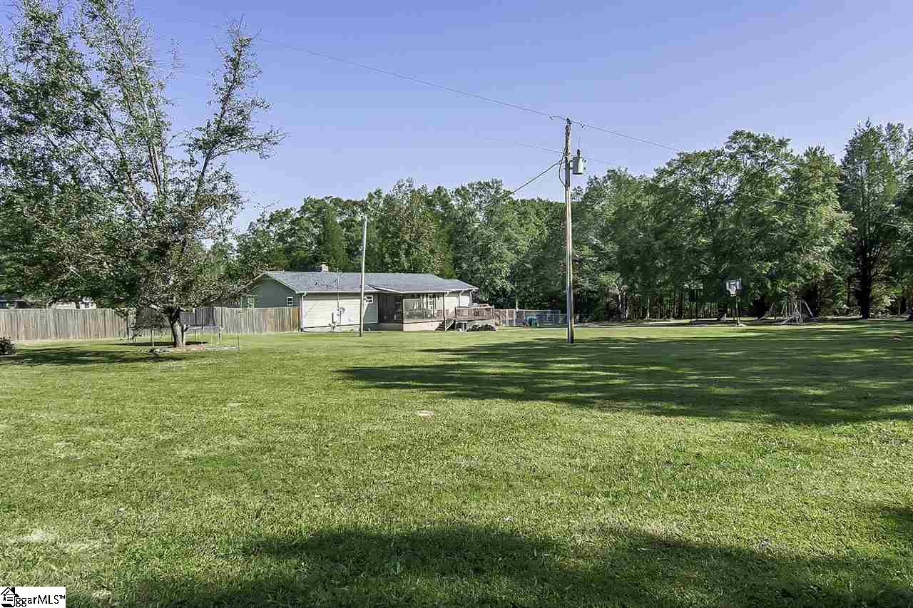 151 Pearson Road Belton, SC 29627 - Photo 5 of 28