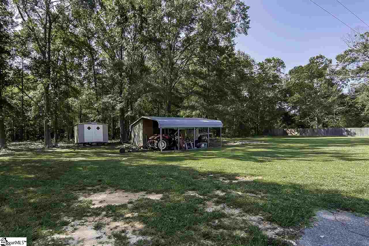 151 Pearson Road Belton, SC 29627 - Photo 6 of 28